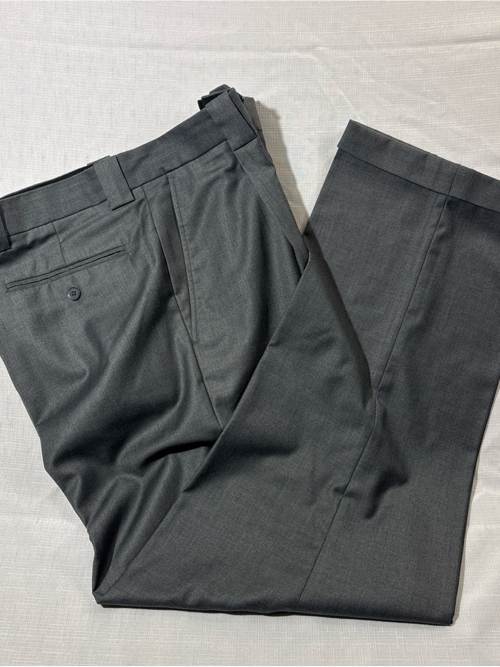 Circola Moda Men’s Gray Microtech Pleated Straight Leg Dress Pants 36 Pre-Owned